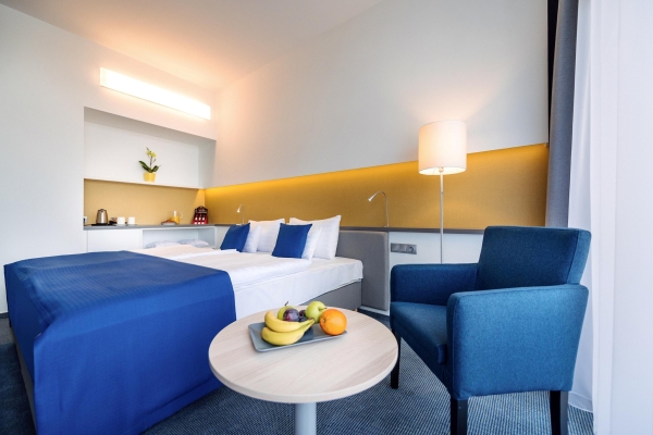 Hotel Yacht Wellness & Business (Siófok)